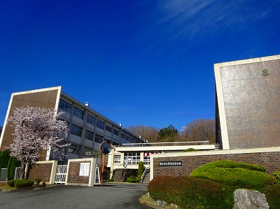 皆野高校 校舎写真1